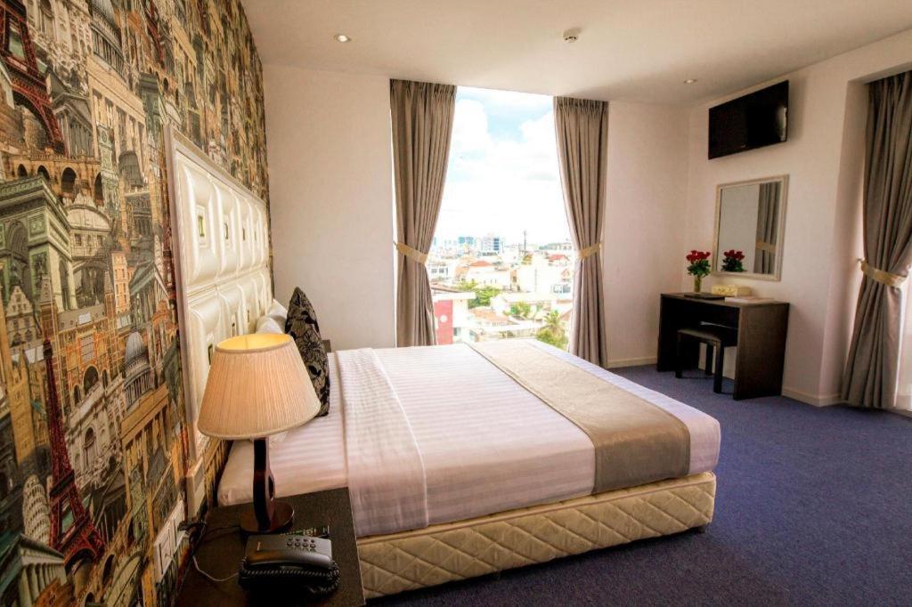 Golden Crown Hotel Saigon 胡志明市 外观 照片
